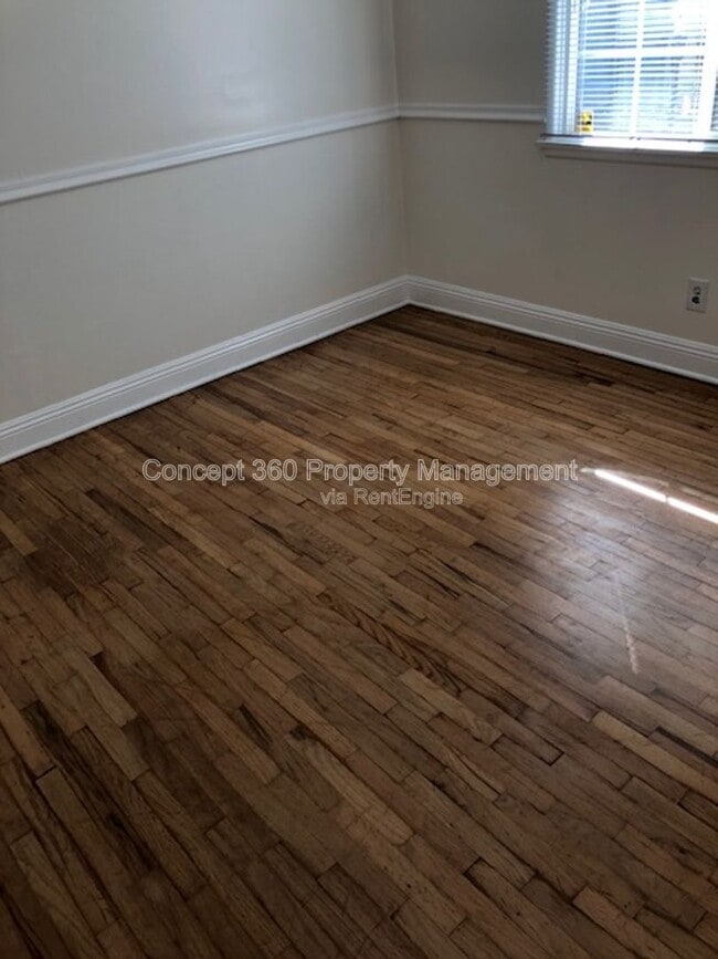 Building Photo - 20935 Conradi Ave