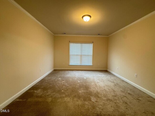 Building Photo - 2323 Bethpage Dr