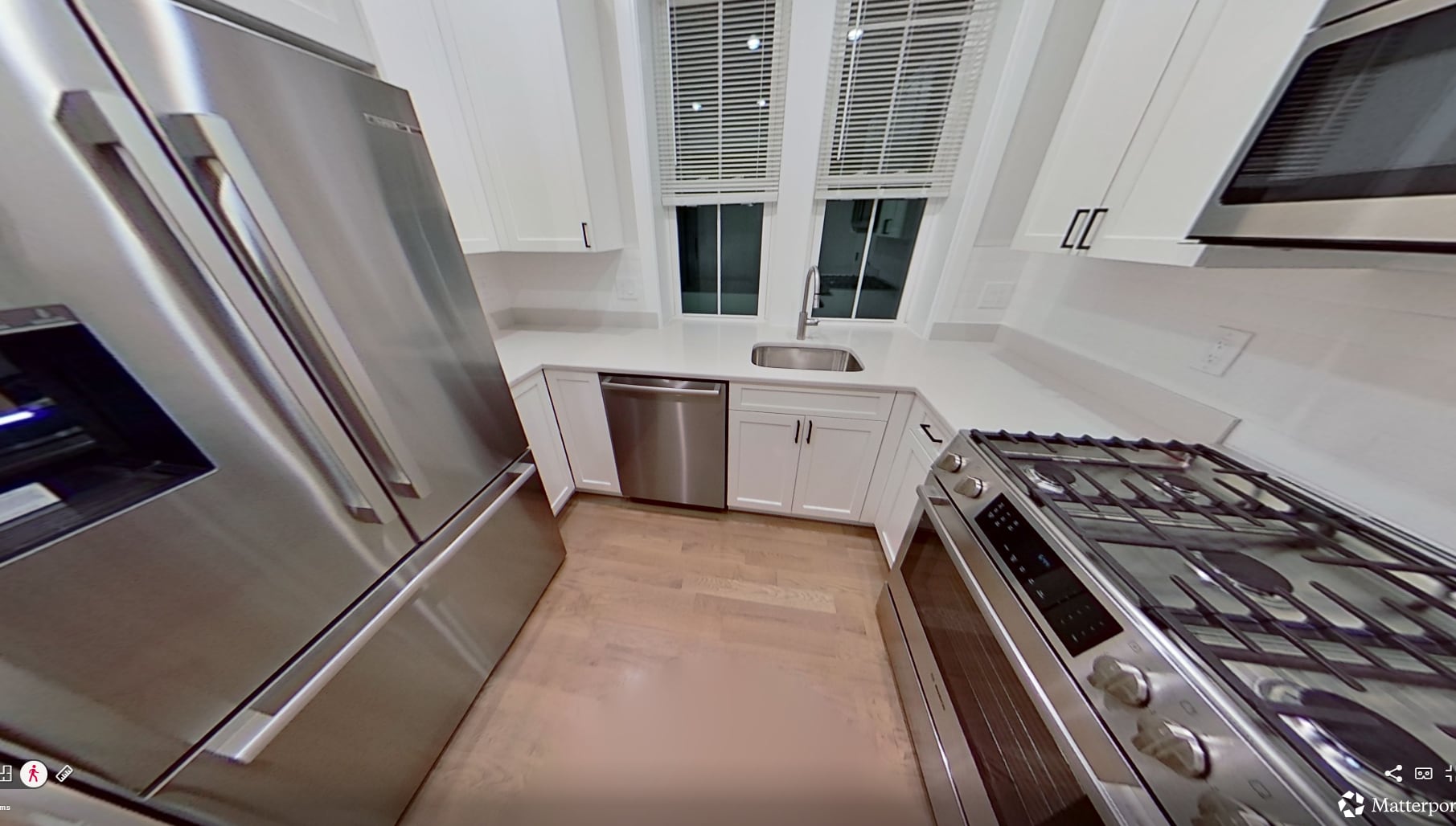 Building Photo - 132 Sutherland Rd