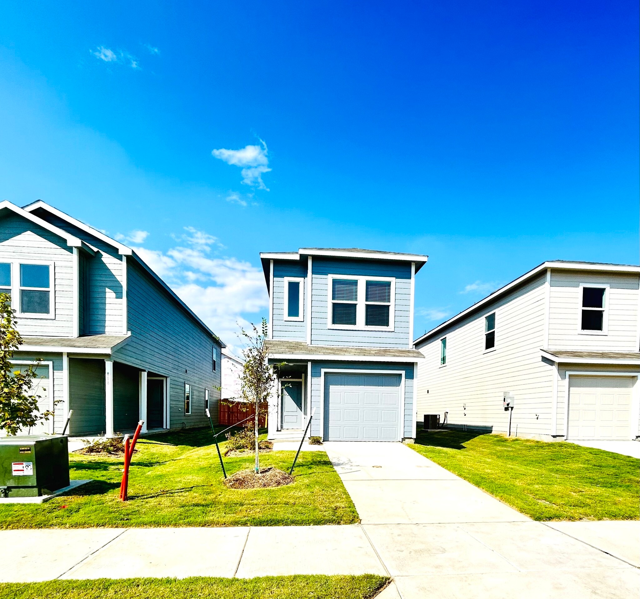 Building Photo - 806 Sandhill Crane Ln