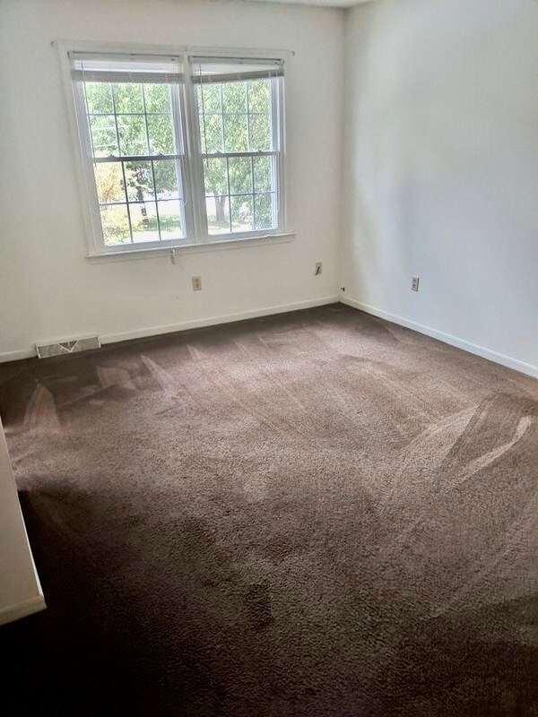 Building Photo - 107 Rainbow Cir