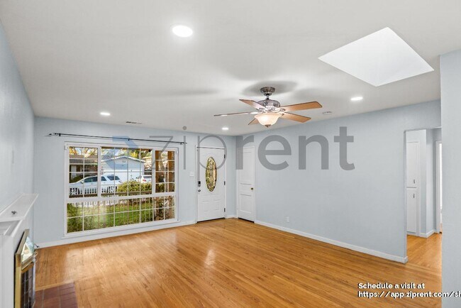 Building Photo - 3848 James Ave