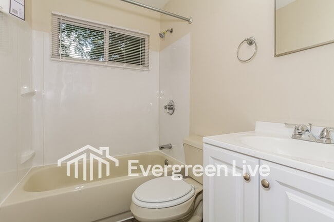 Building Photo - 8661 Neptune Dr