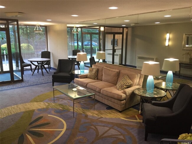 Building Photo - 601 Chestnut St