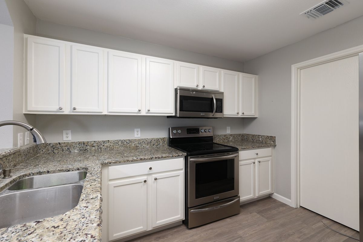 Building Photo - 25130 Longbranch Run