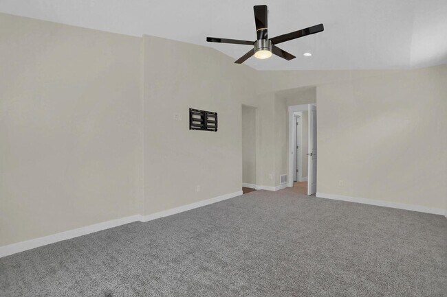 Building Photo - 3792 Venice Grove
