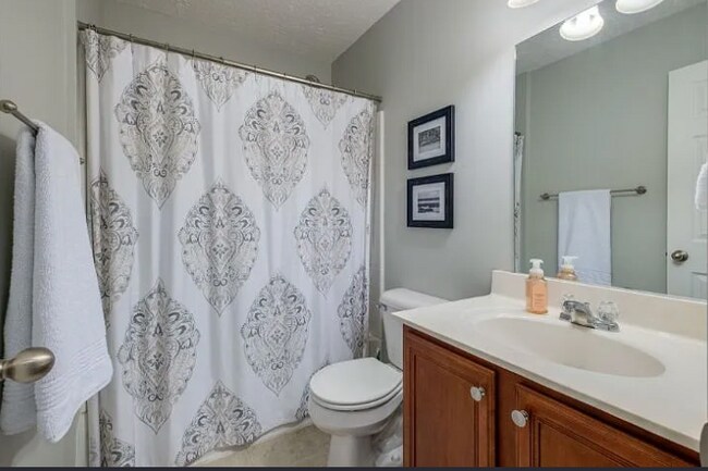 Building Photo - 8430 Charbay Cir