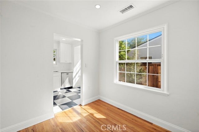 Building Photo - 364 Broadway