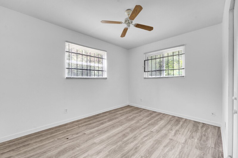Building Photo - 9155 Sibbald Rd