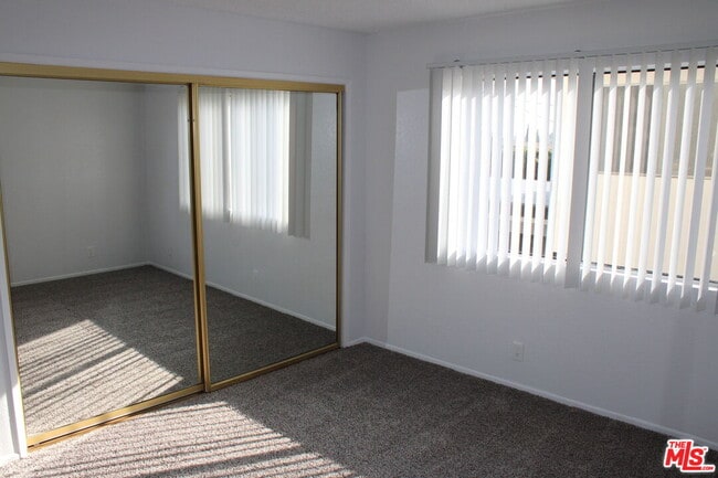 Building Photo - 12100 Birch Ave