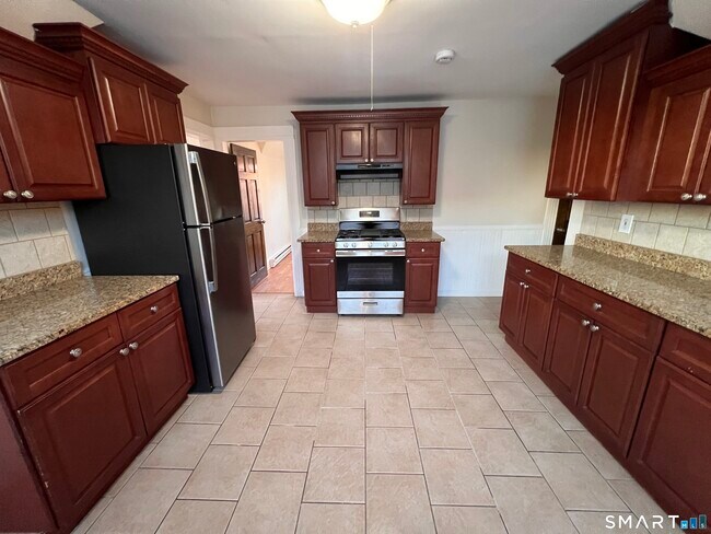 Building Photo - 128 Prince St