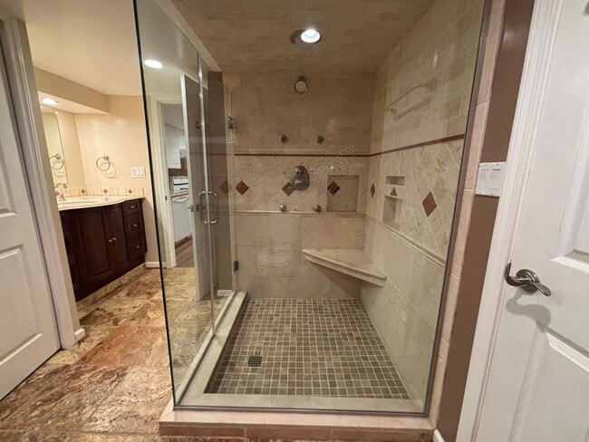 Building Photo - 3479 Overbrook Dr