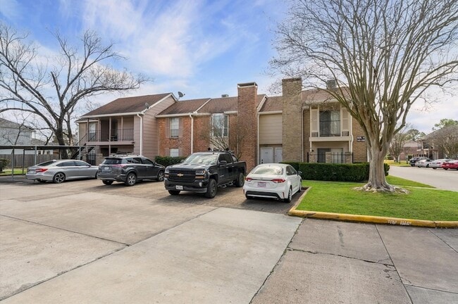 Building Photo - 2800 Jeanetta St