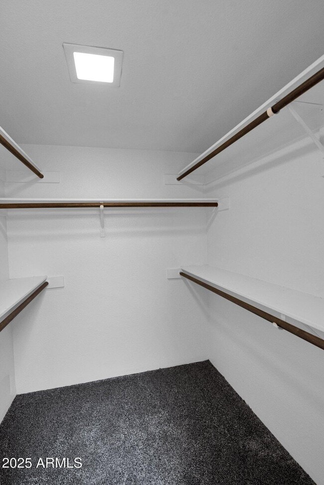 Building Photo - 4624 E Winston Dr
