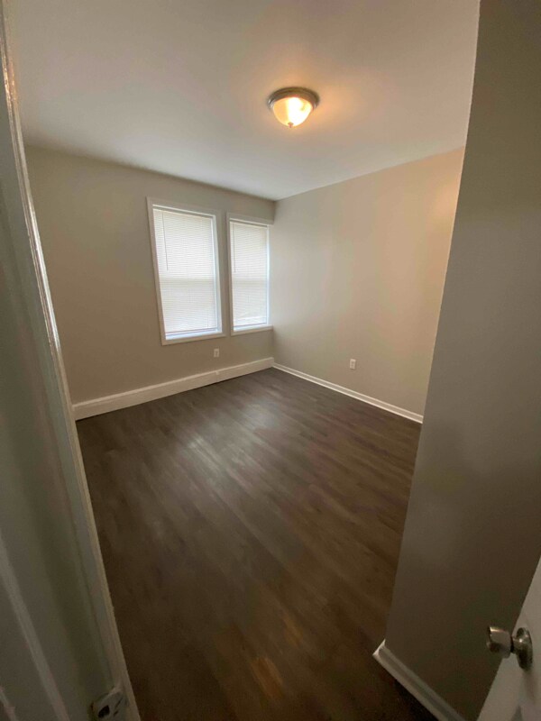 Building Photo - 116 Ashley St