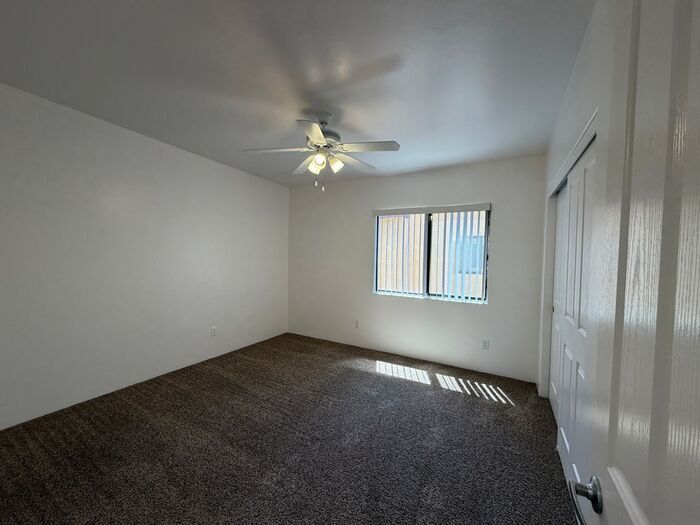 Building Photo - 1741 E Hedrick Dr