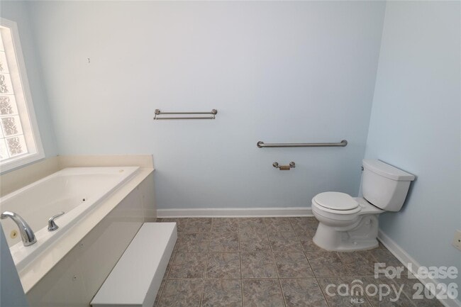 Building Photo - 4589 Giles Ave
