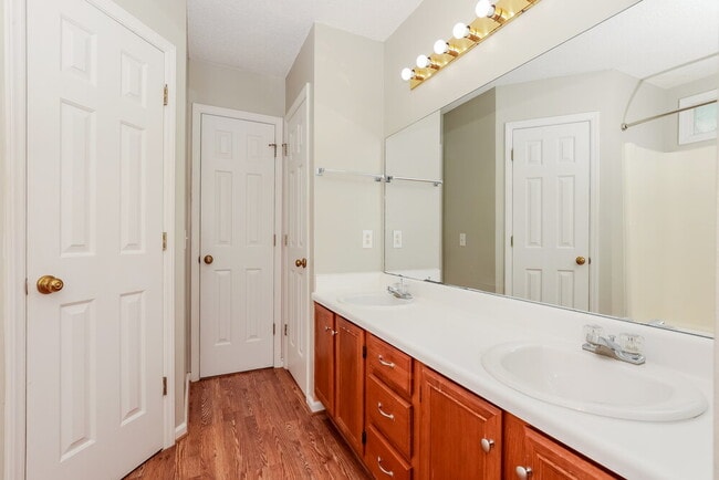 Building Photo - 4023 Higdon Dr