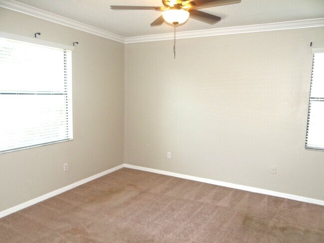 Building Photo - 4 bed, 3ba, 2 car garage home in Summerfield