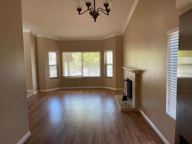 Building Photo - 11067 Alonda Ct