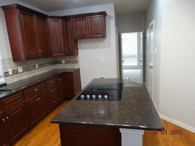 Building Photo - 9718 Cliffside Dr