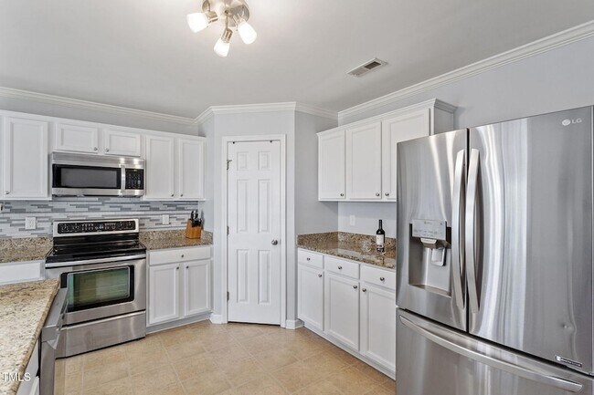 Building Photo - 110 Bray Dr