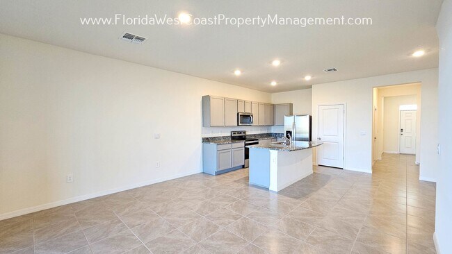 Building Photo - SPACIOUS STAR FARMS 3 BEDROOM/2.5 BATH TOWNHOME PRE-LEASING FOR APRIL 2026!