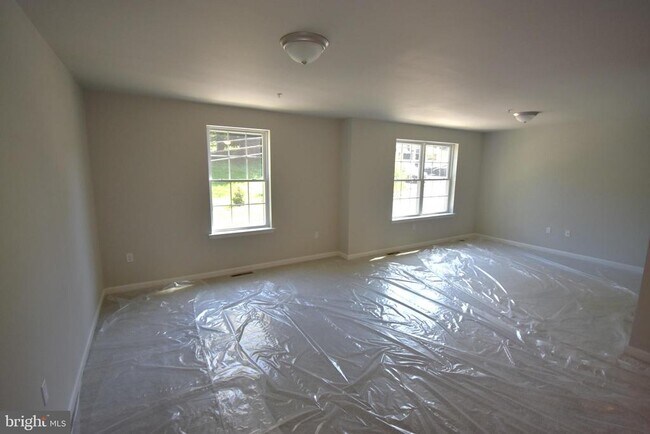 Building Photo - 358 E Nesquehoning St