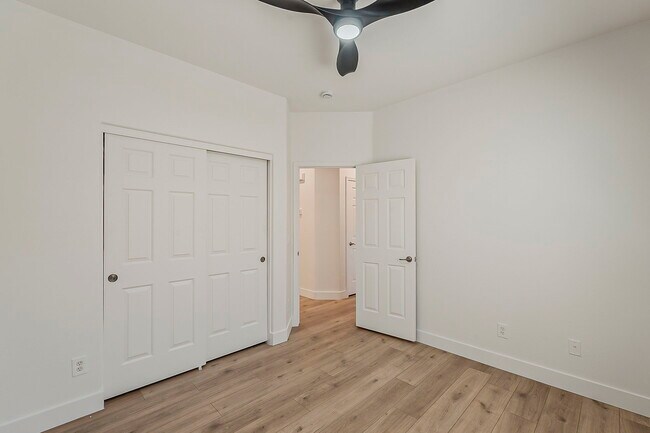 Building Photo - 3877 S Coach House Dr