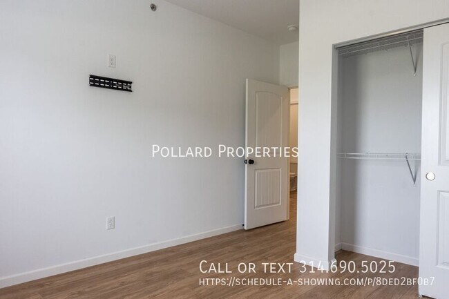 Building Photo - 322 Parkview Dr