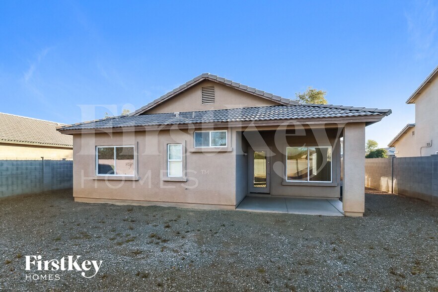 Building Photo - 110 N 118th Ave