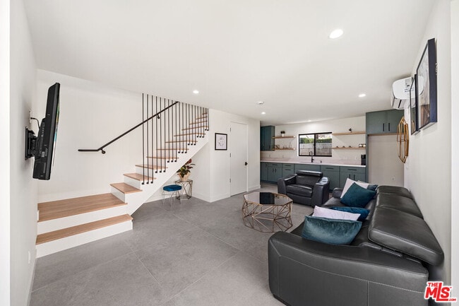 Building Photo - 8982 Norma Pl