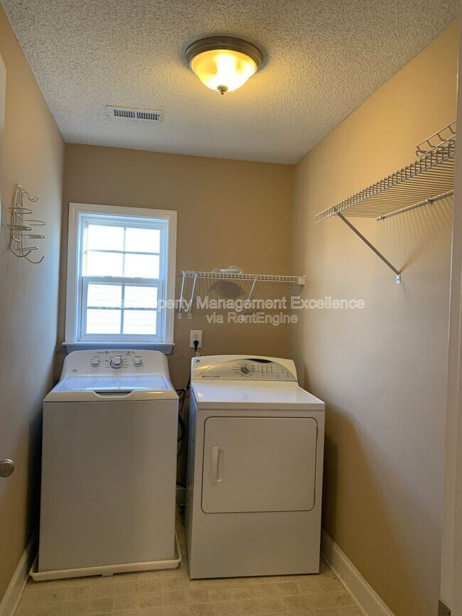 Building Photo - 3124 Mackinac Island Ln