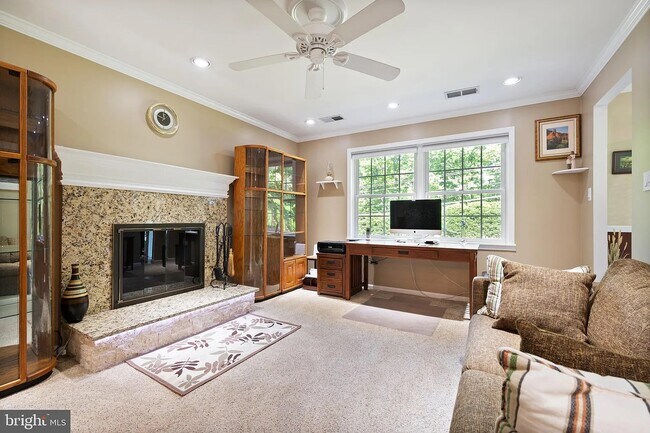 Building Photo - 11503 Vale Rd