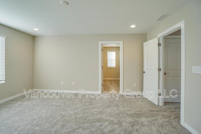 Building Photo - 721 NW 178th Wy