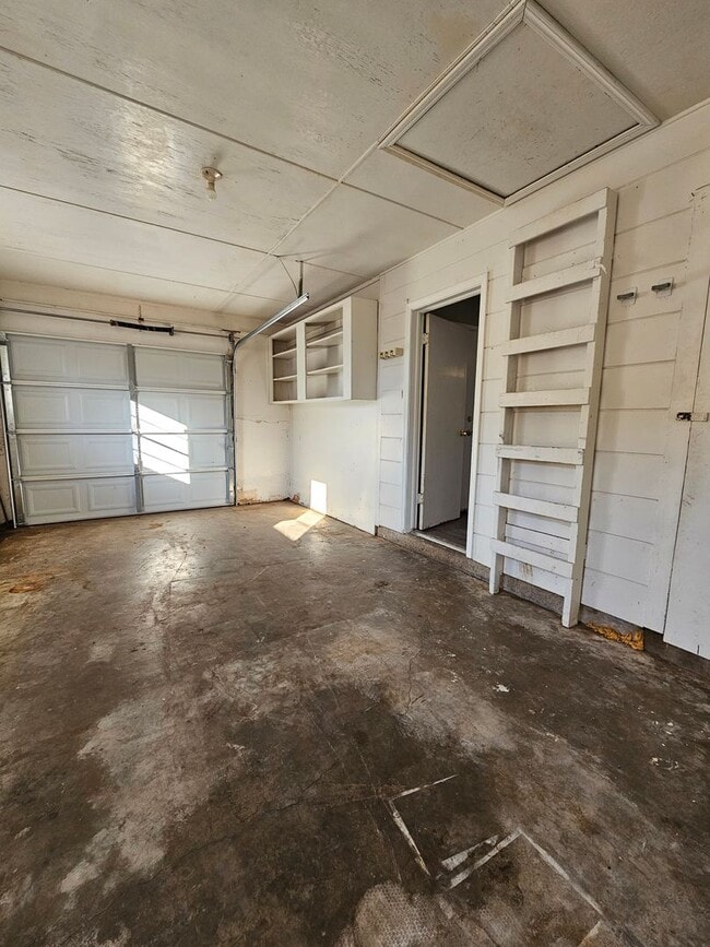 Building Photo - (3) Bed/(1) Bath in Core Norman Avail NOW! Pet Negotiable!