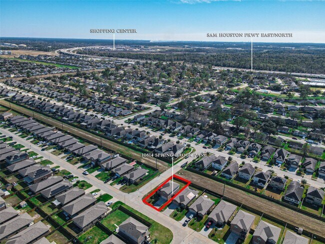 Building Photo - 10814 Spring Brook Pass Dr