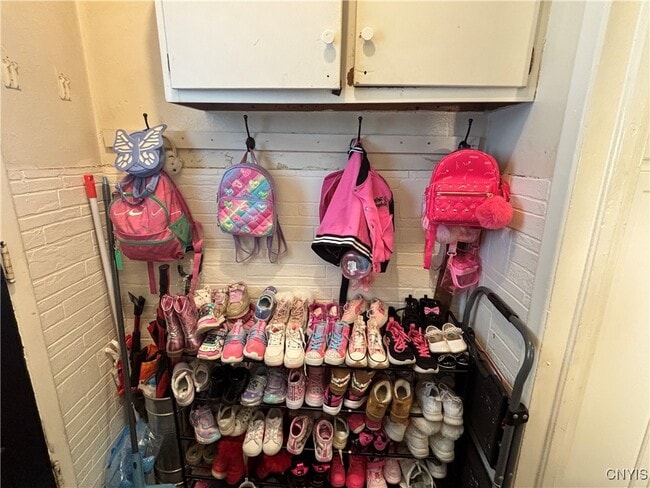 Building Photo - 204 E Bloomfield St