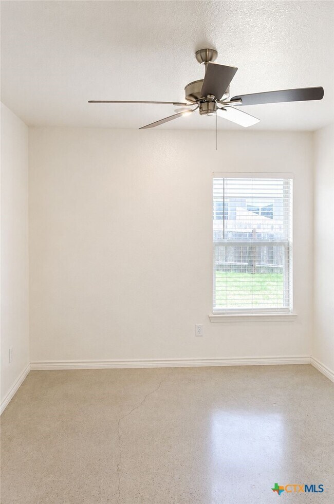Building Photo - 1222 Lehmann Dr