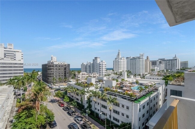 Building Photo - 245 18th St