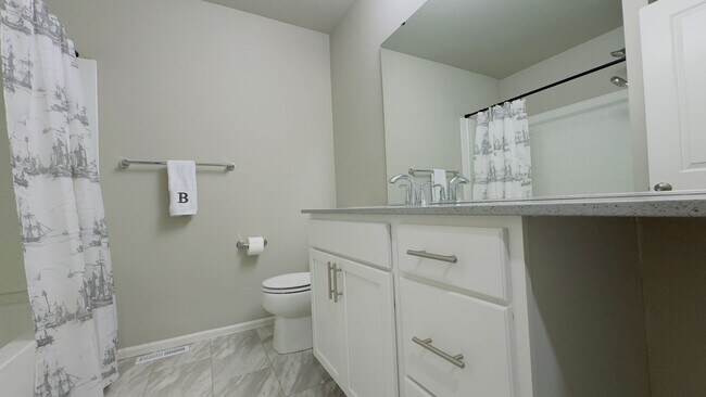 Building Photo - 5+ Bedroom Home in NE Lacey on Large Lot with Long Lake access plus A/C!