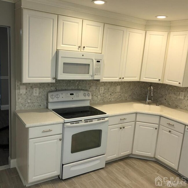 Building Photo - 163 Concordia Cir