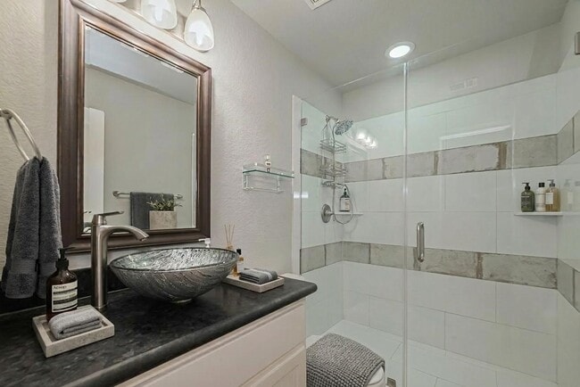 Building Photo - 278 Capetown Way