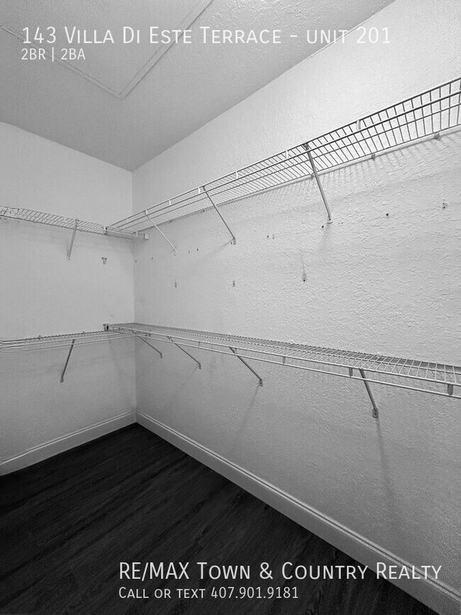 Building Photo - 143 Villa Di Este Terrace