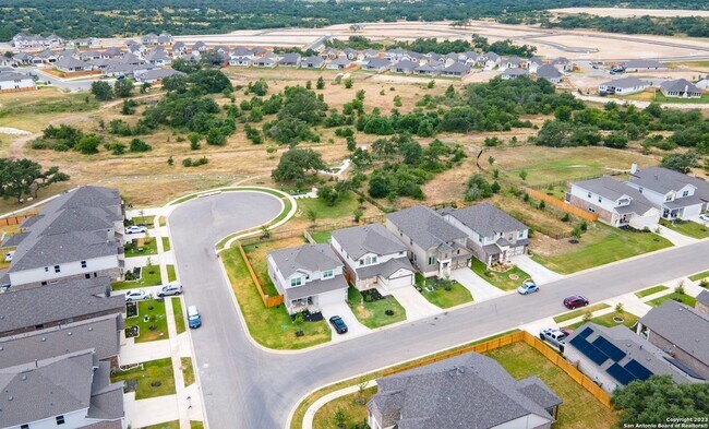 Building Photo - 1609 Ranch House