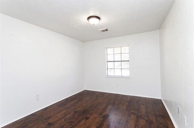 Building Photo - 6314 Edenglen Ct