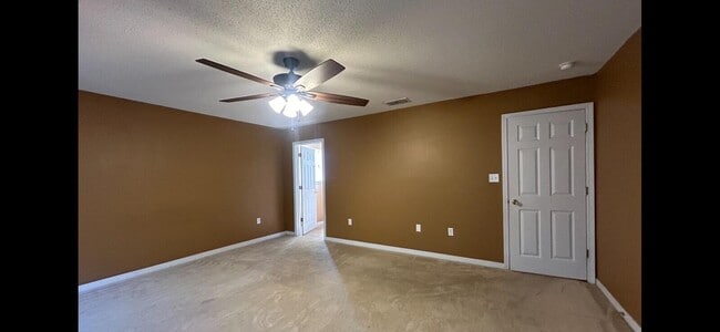 Building Photo - 267 Limestone Cir