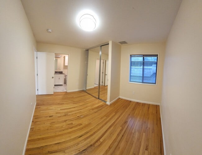 Building Photo - 5 Bedroom 3 bathroom in close proximity to POLY CAMPUS!