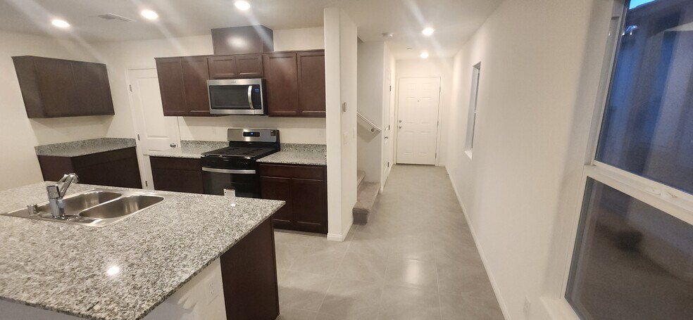 Building Photo - 8944 Juniper Knoll Ave