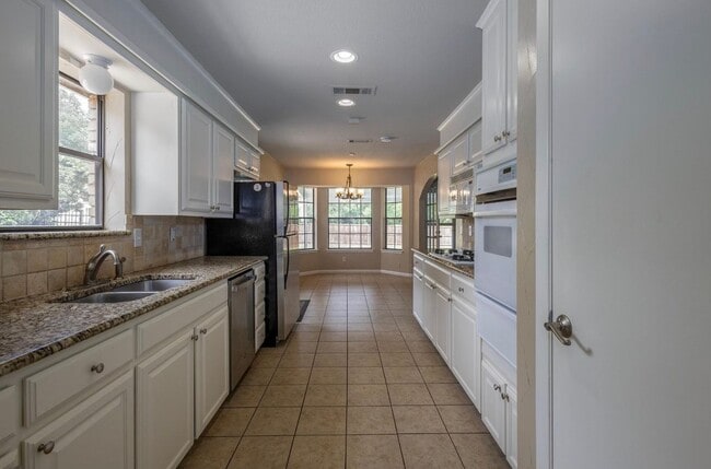 Building Photo - 3 Bed 2 Bath Home - Southlake Carroll ISD